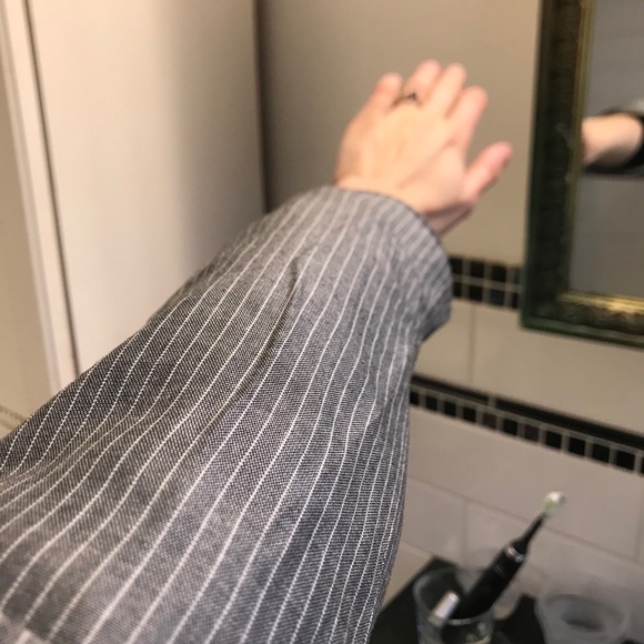 Tahari Blazer - Picture 5 of 5